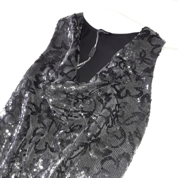 ISAL BED OLLËN. Sequin Sleeveless Designer Top. Silver. Size S - Picture 4 of 16